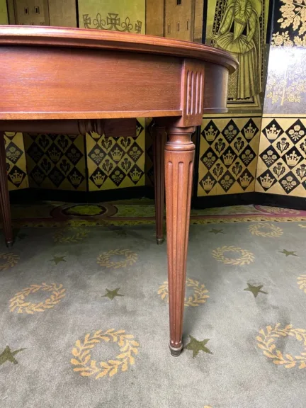 LOUIS XVI STIJL EETTAFEL