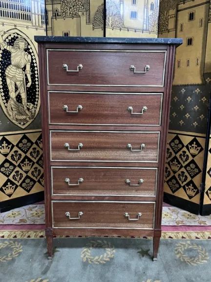 LOUIS XVI STIJL LADENKAST