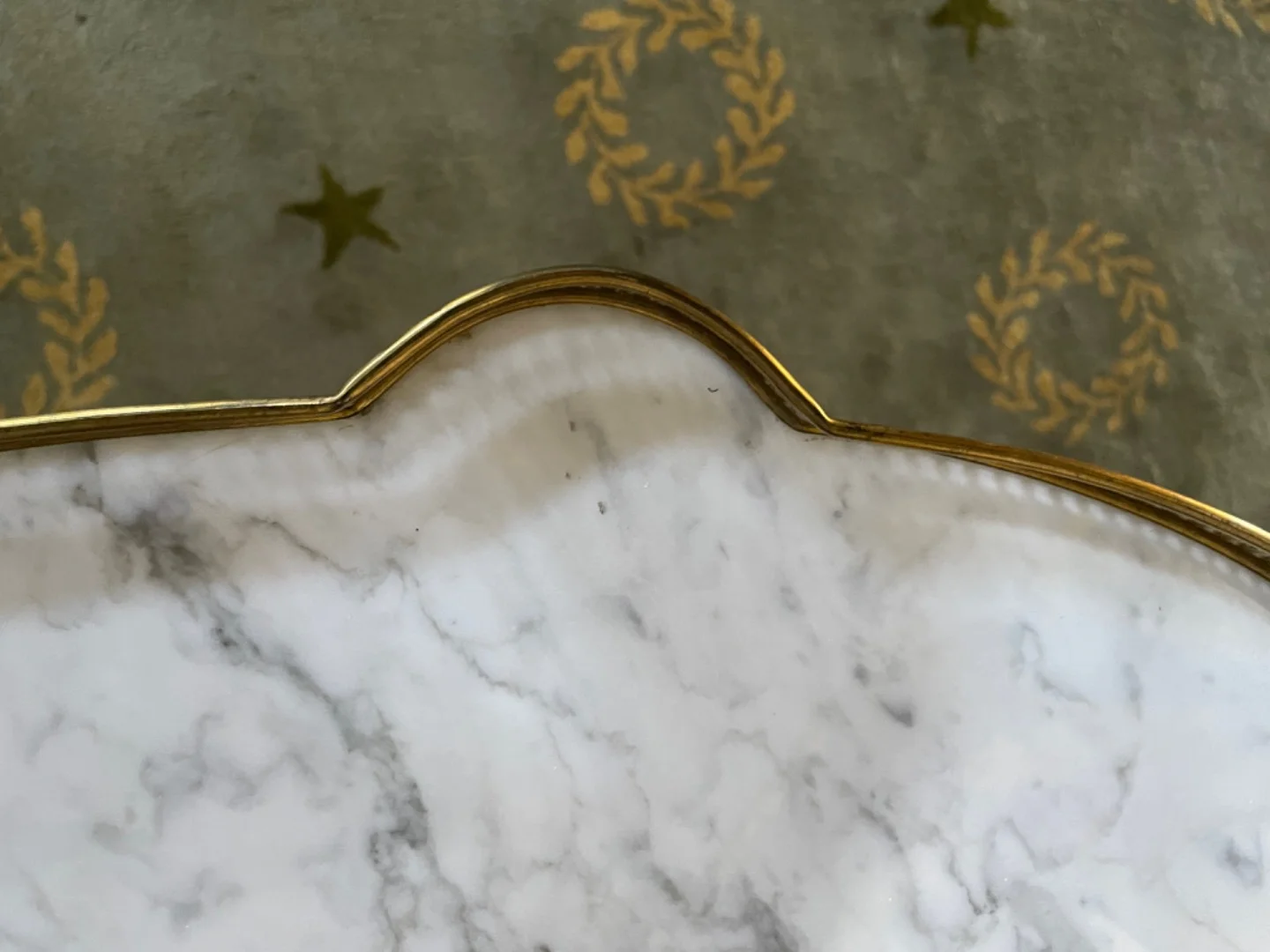 Table basse bouillotte de style Louis XVI