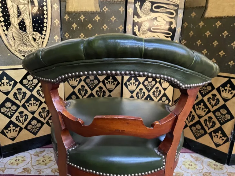 ENGELS BUREAU STOEL
