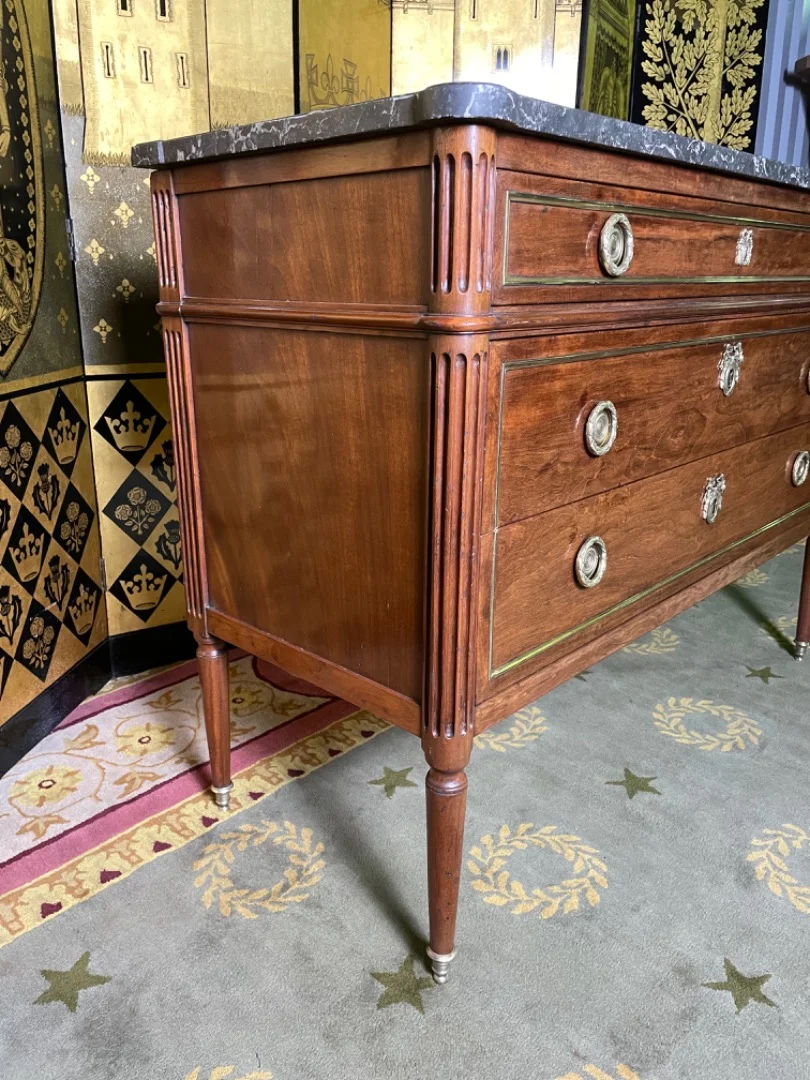 LOUIS XVI PERIOD CHEST OF DRAWERS