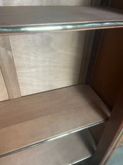 BOEKENKAST IN LOUIS XVI-STIJL