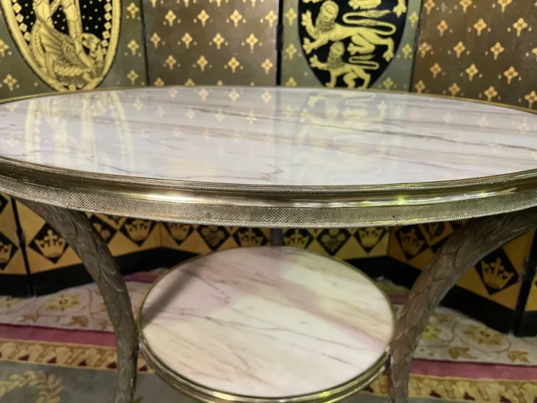 TRIPOD TABLE