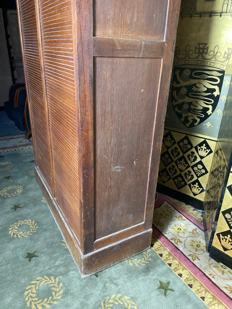 Aktenschrank aus Eiche