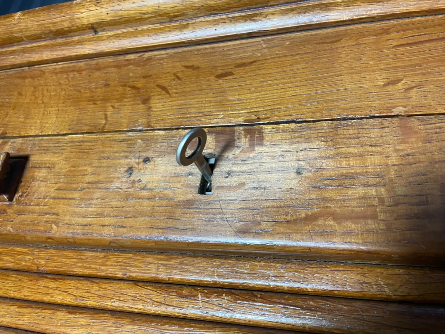 Aktenschrank aus Eiche