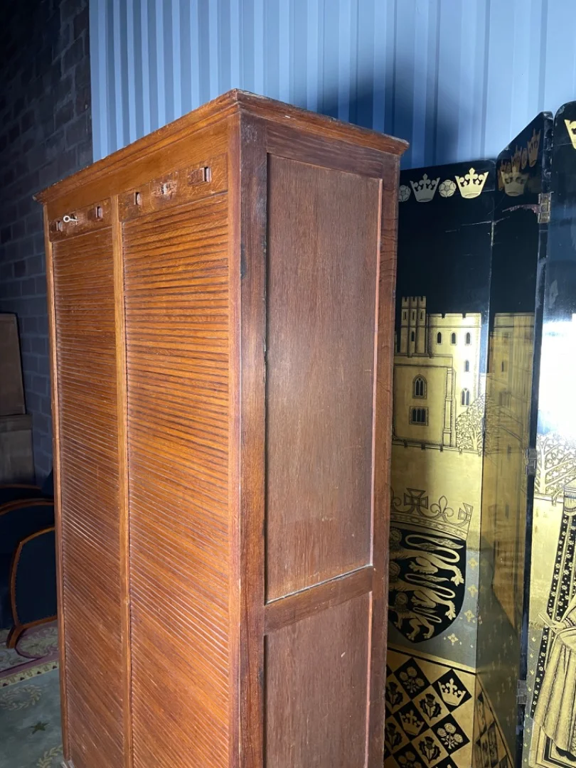 Aktenschrank aus Eiche