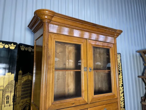 Buffet haut époque Louis XVI noyer blond