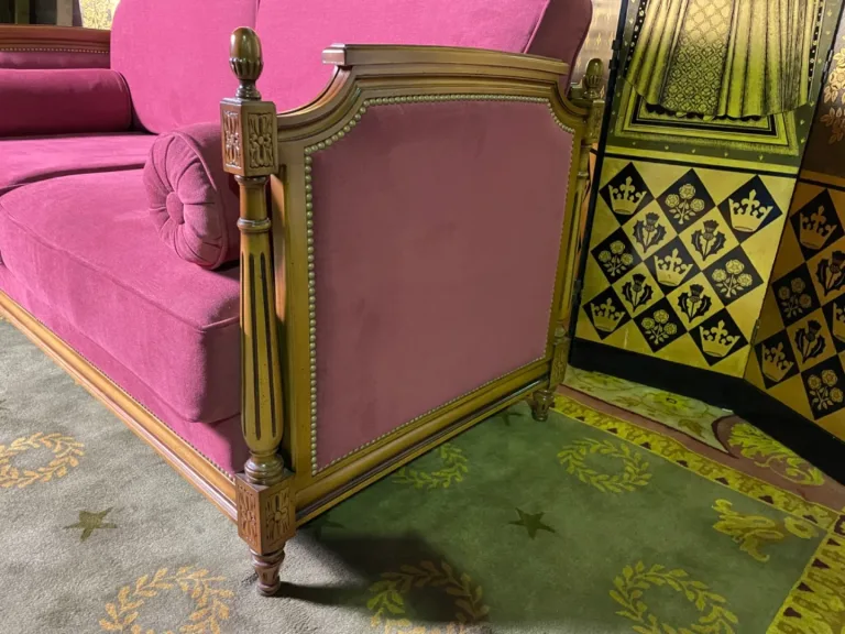 SOFA IM LOUIS XVI-STIL