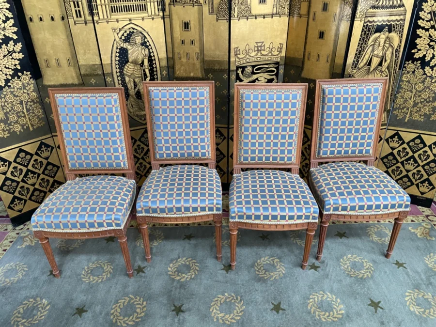 STÜHLE IM LOUIS XVI-STIL
