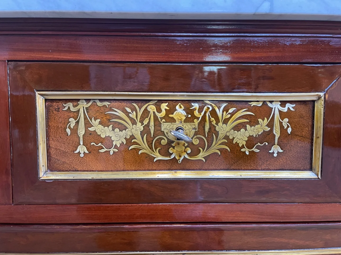 CASSETTIERA IN STILE LOUIS XVI