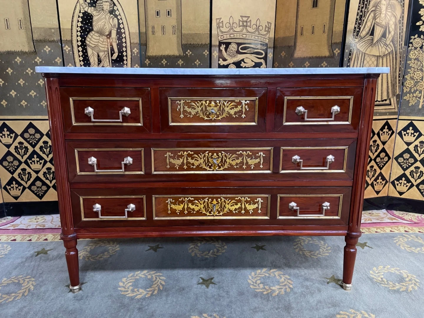 Commode de style Louis XVI acajou
