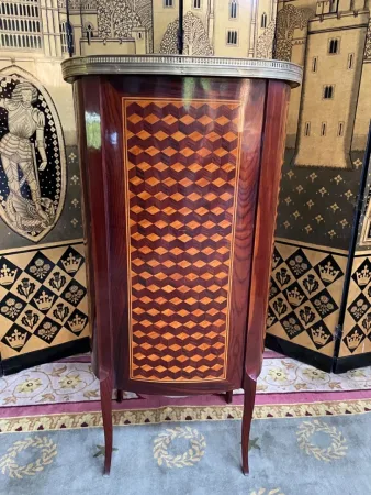 Chiffonnier de style Transition en marqueterie