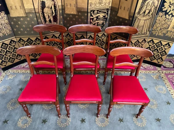 Suite de 6 chaises anglaises en acajou 19eme