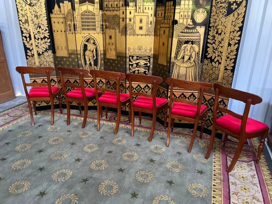 Suite de 6 chaises anglaises en acajou 19eme