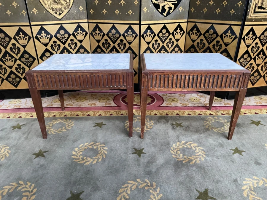 Paire de chevets de style Louis XVI