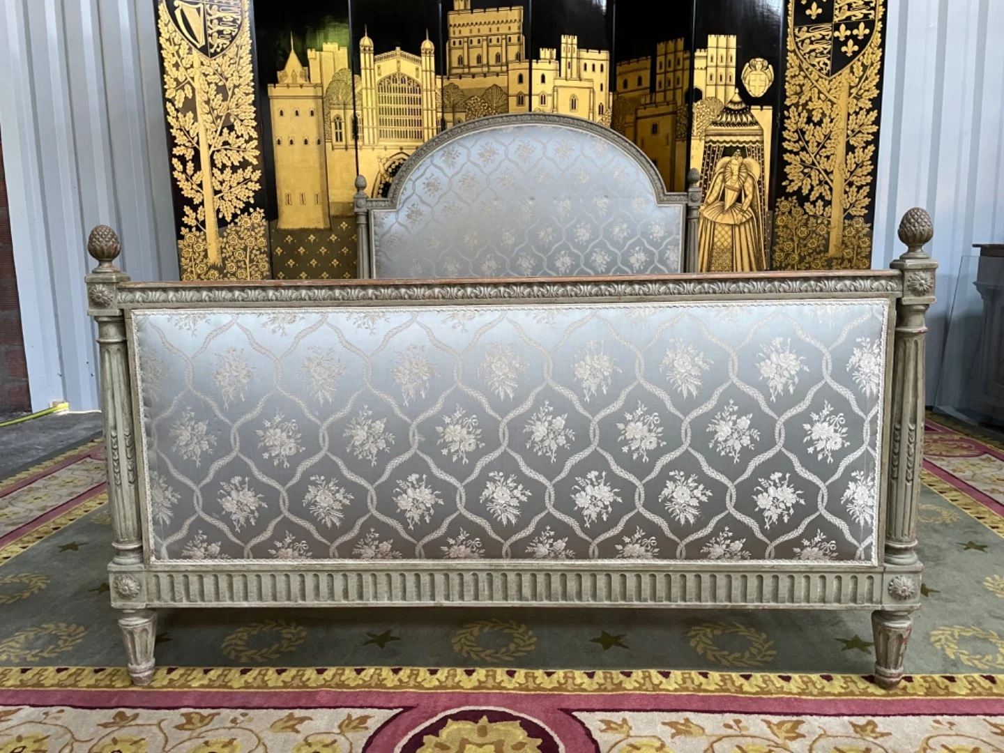 BETT IM LOUIS XVI-STIL