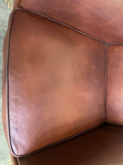 Paire de Fauteuils Clubs en cuir 1950