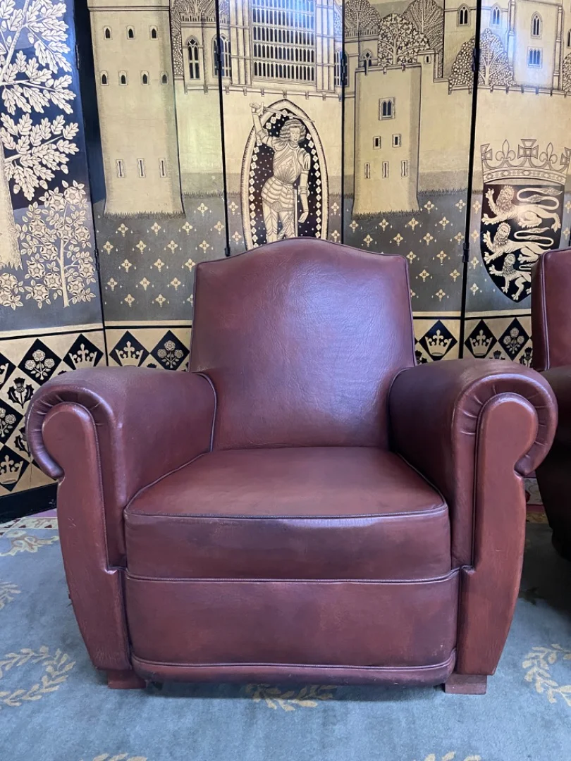 PAIR OF LEATHER ARMCHAIRS