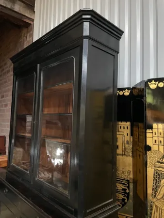 Buffet deux corps Louis Philippe en bois noirci
