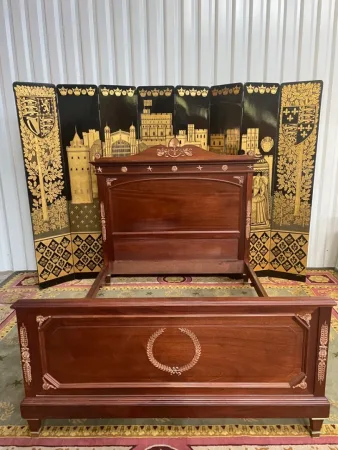 Lit en acajou et bronze de style Consulat - Empire