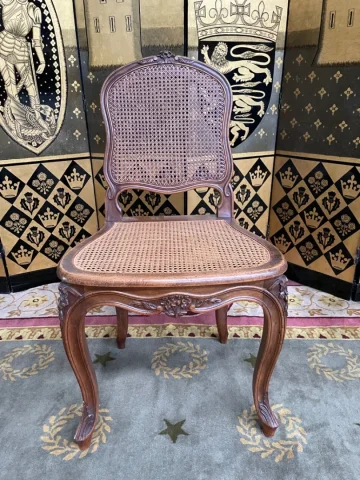 Suite de 4 chaises de Style Louis XV noyer et cannage