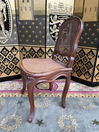 STÜHLE IM LOUIS XV-STIL