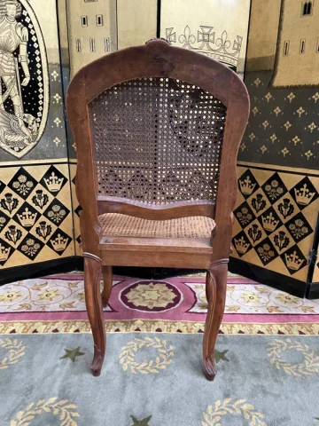 Suite de 4 chaises de Style Louis XV noyer et cannage