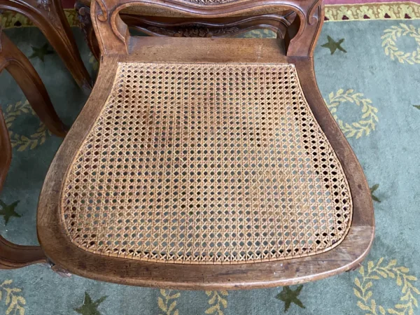 STÜHLE IM LOUIS XV-STIL