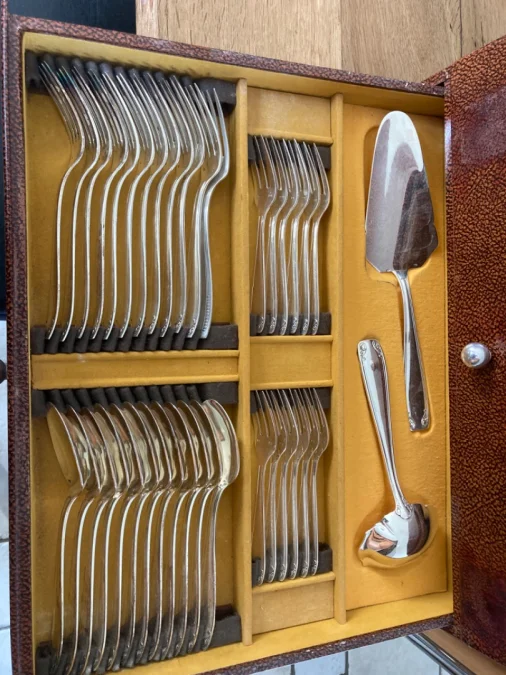 BESTECKKASTEN