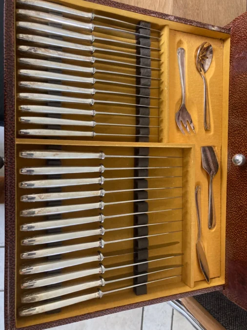 BESTECKKASTEN