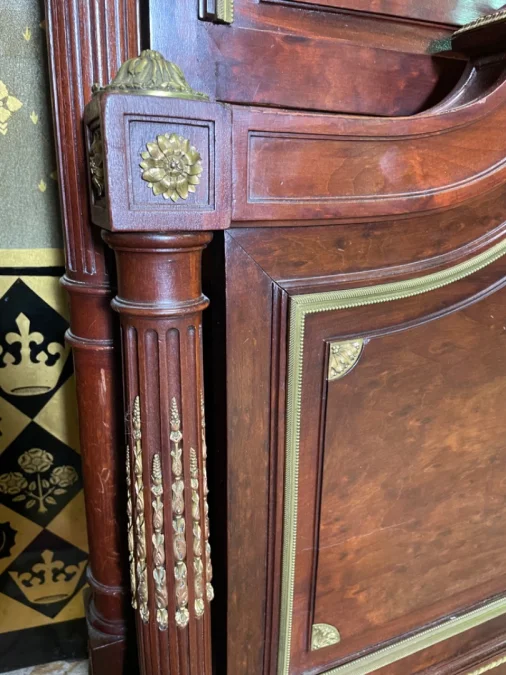 КРОВАТЬ В СТИЛЕ ЛЮДОВИКА XVI