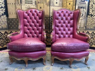 一对路易十五风格皮革扶手椅