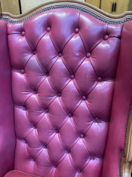 PAAR LEDERSESSEL IM LOUIS XV-STIL