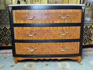 Commode de style Louis XV - Anglaise