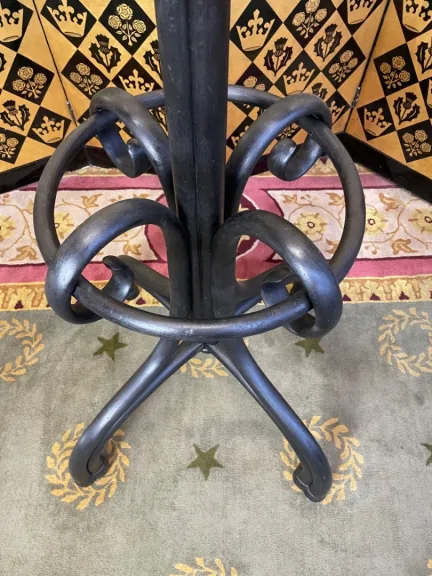 THONET-KLEIDERSTÄNDER