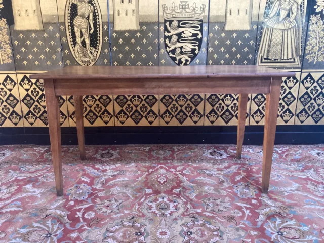 FARMHOUSE TABLE
