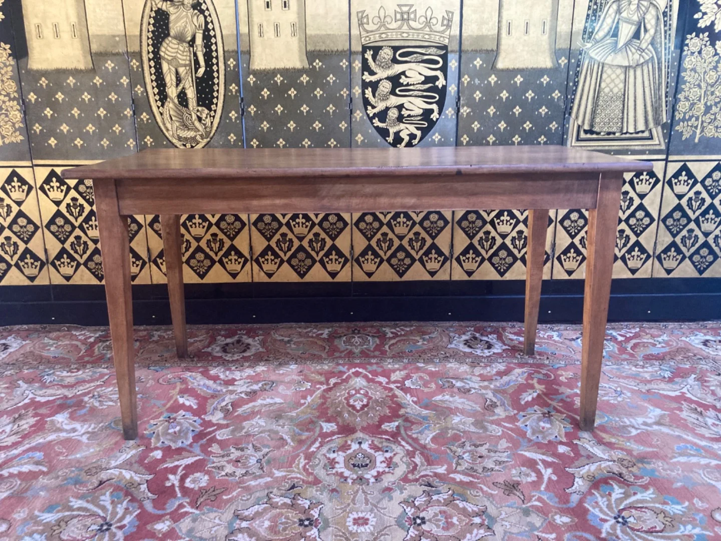 FARMHOUSE TABLE