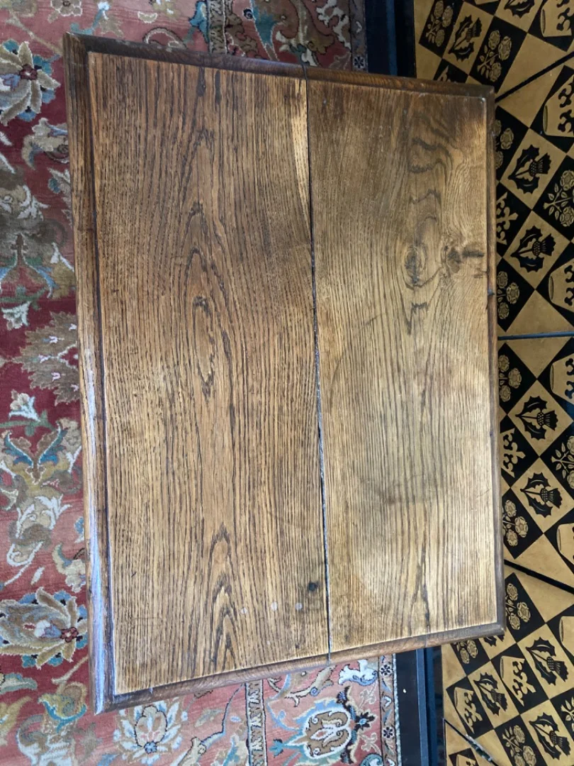 OAK OCCASIONAL TABLE