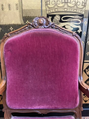 LOUIS XV STYLE ARMCHAIRS