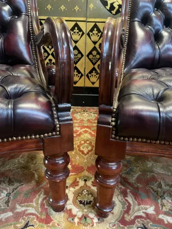 Paire de fauteuils anglais Chesterfield