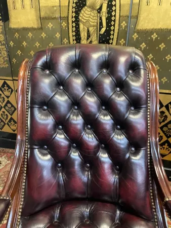 Paire de fauteuils anglais Chesterfield
