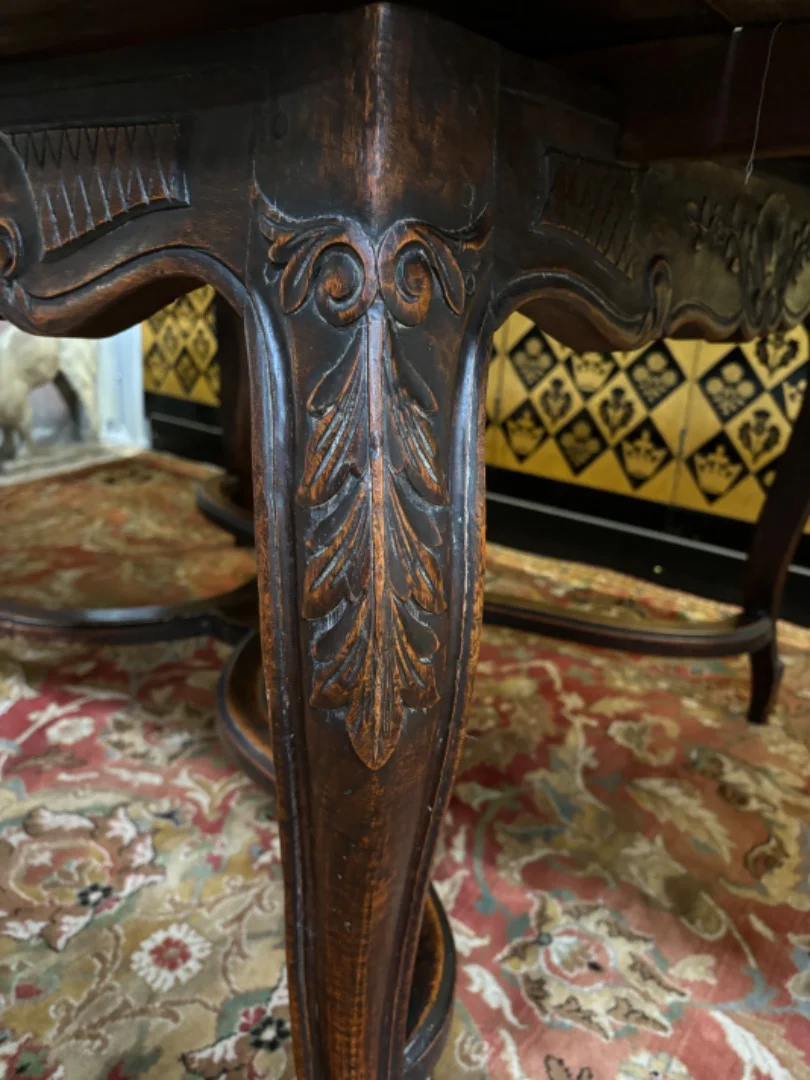 MESA ESTILO REGENCIA FRANCESA