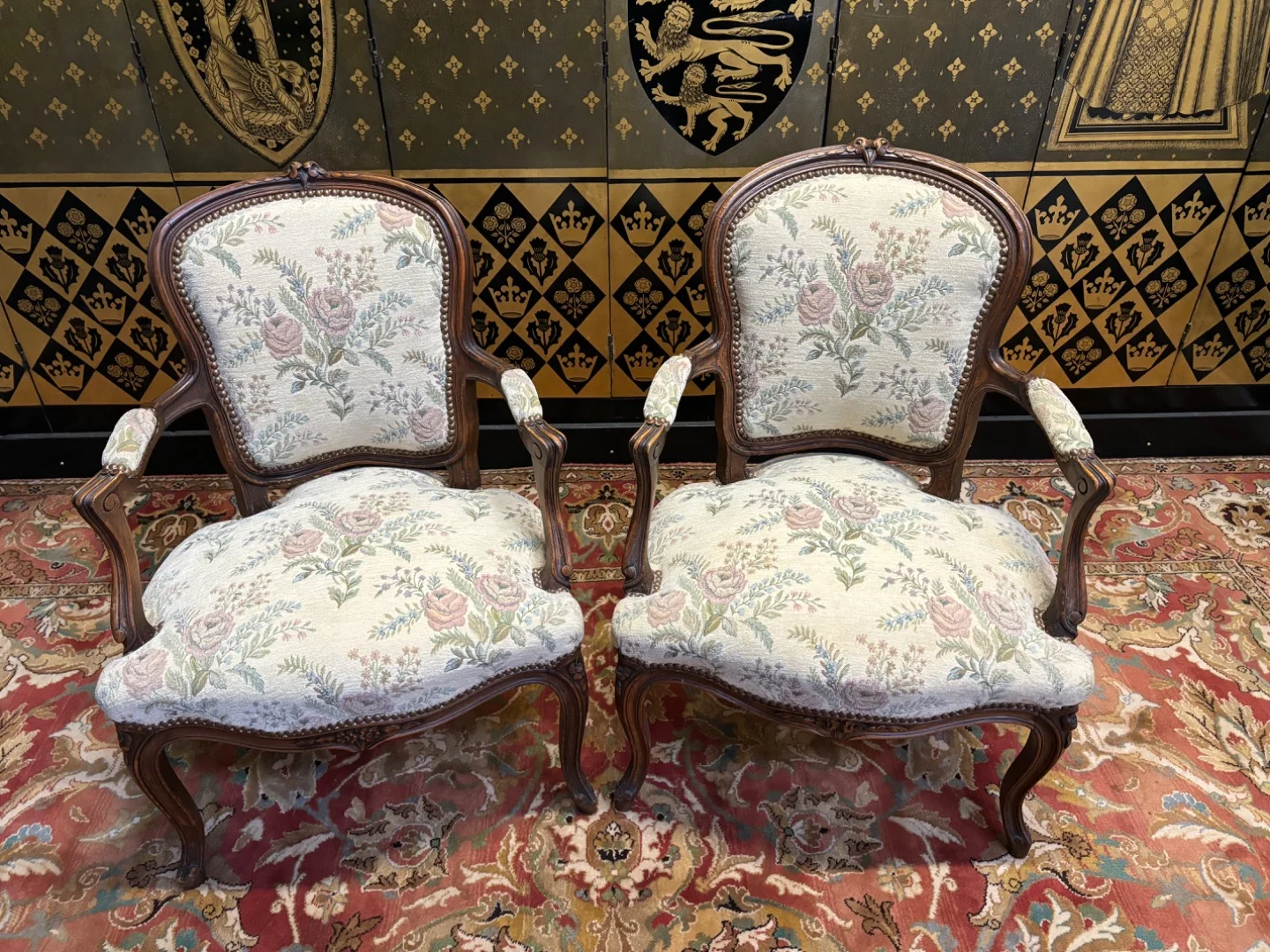 PAAR STOELEN IN LOUIS XV-STIJL