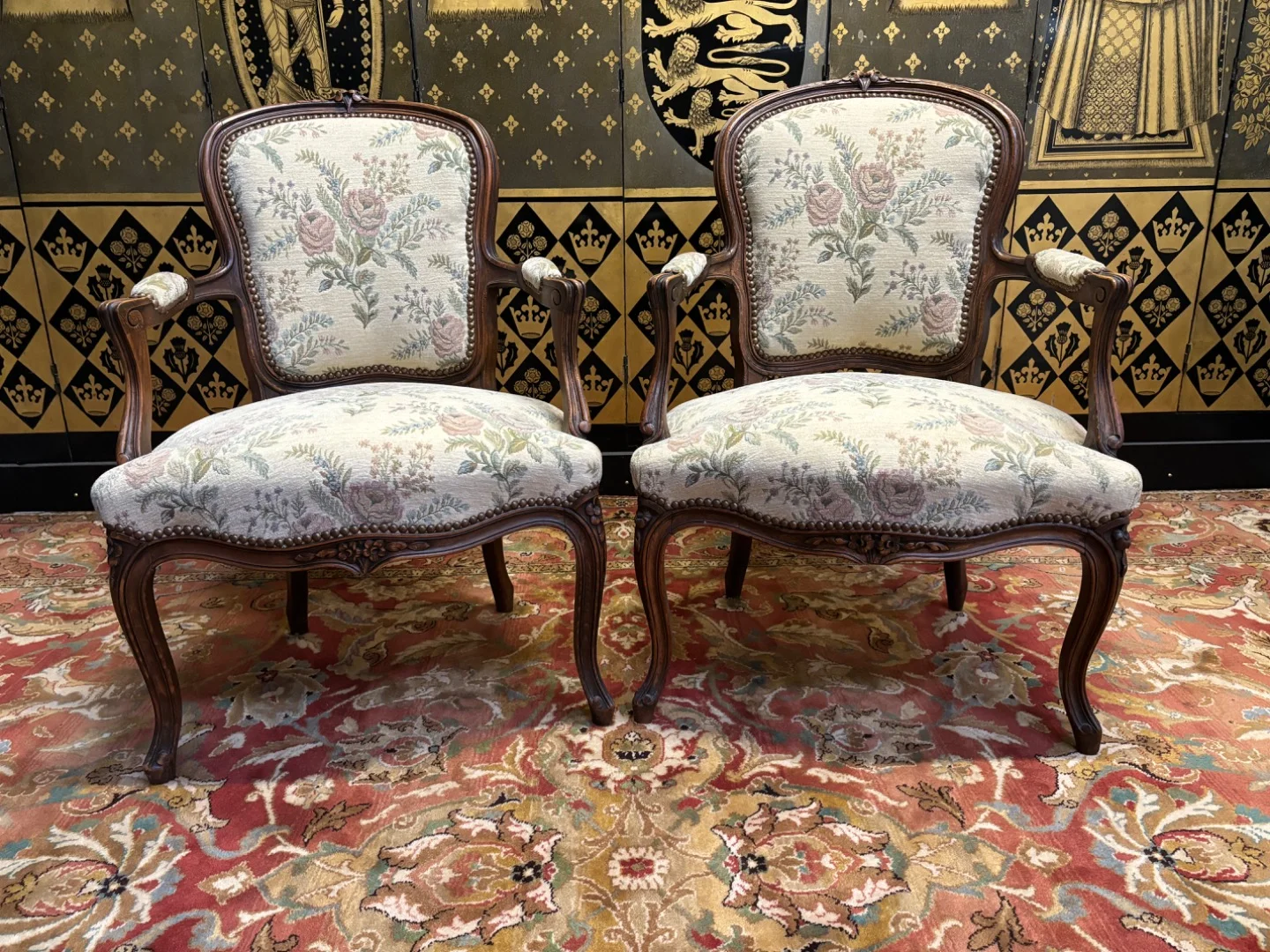 PAAR STOELEN IN LOUIS XV-STIJL