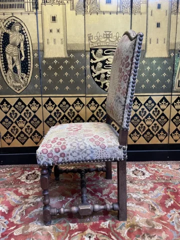 Suite de 6 chaises Louis XIII