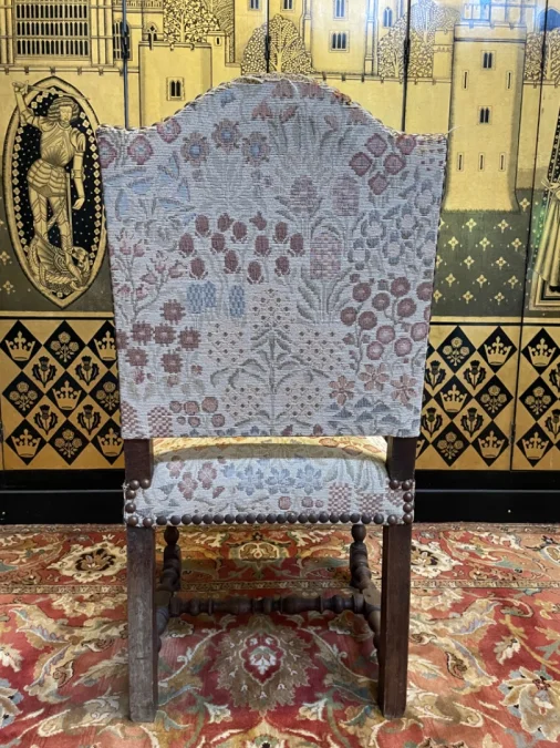 Suite de 6 chaises Louis XIII