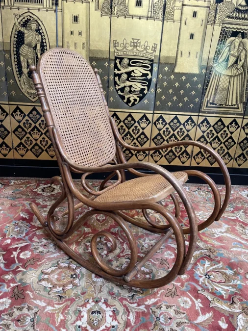THONET SCHAUKELSTUHL