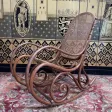Rocking-chair en bois courbé THONET