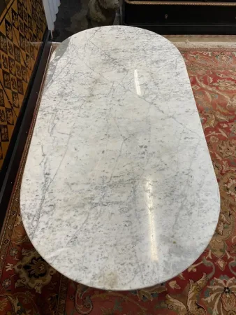 Table de bistrot dessus marbre