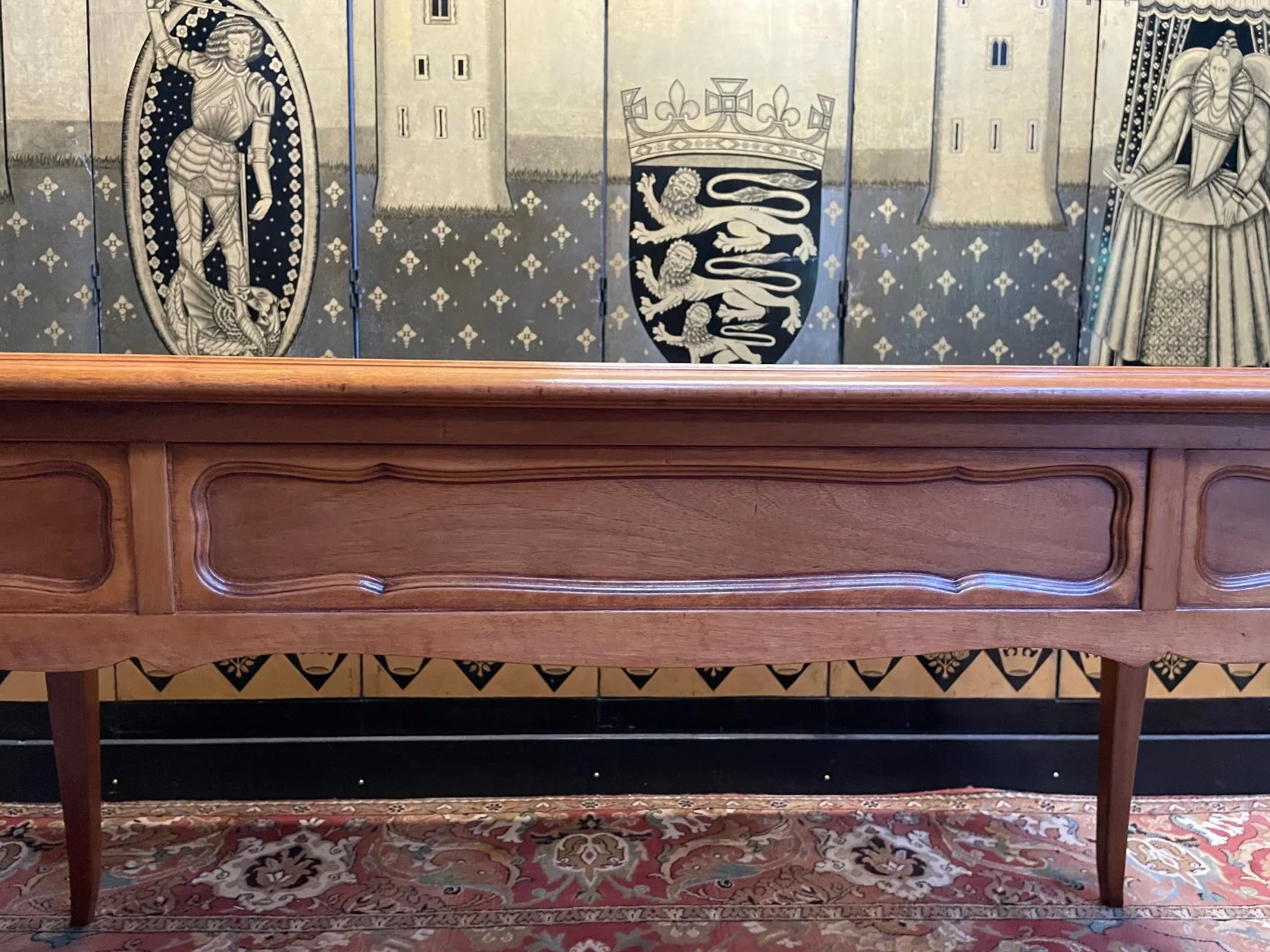 Louis XV style bureau plat in blond mahogany